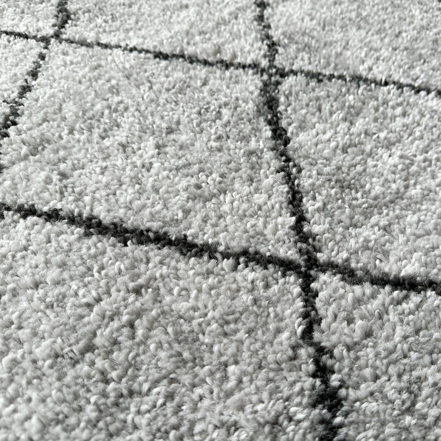 Avery Diamond Grey Mat