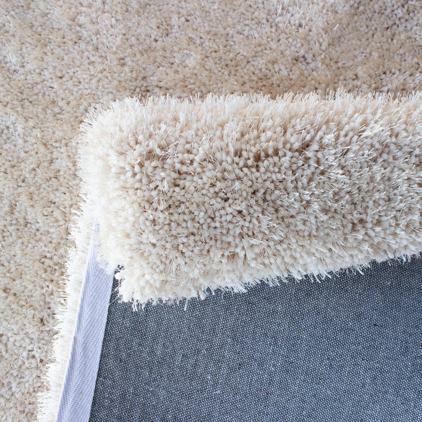 Montreal White Swan Rug