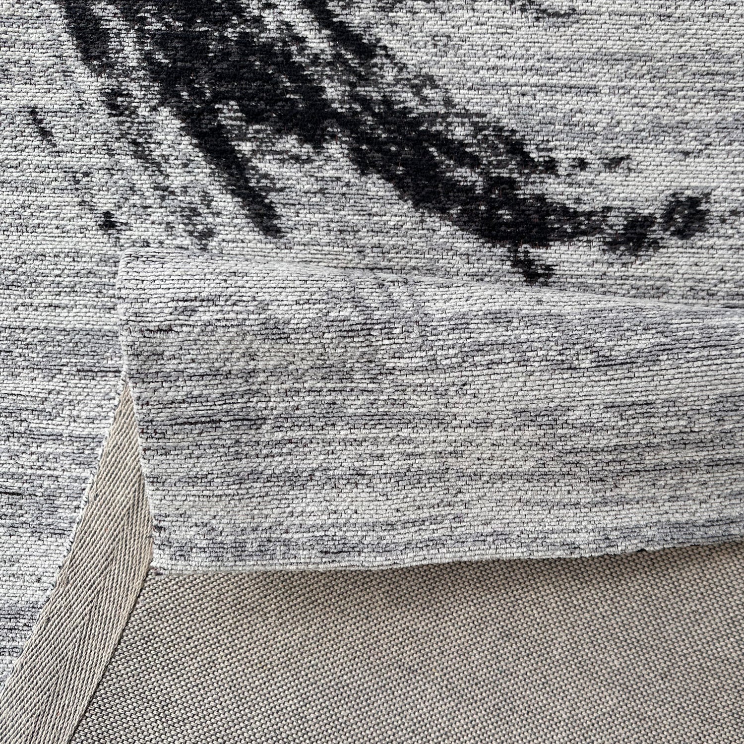 Monet Black/Cream Rug – Signature Rugs