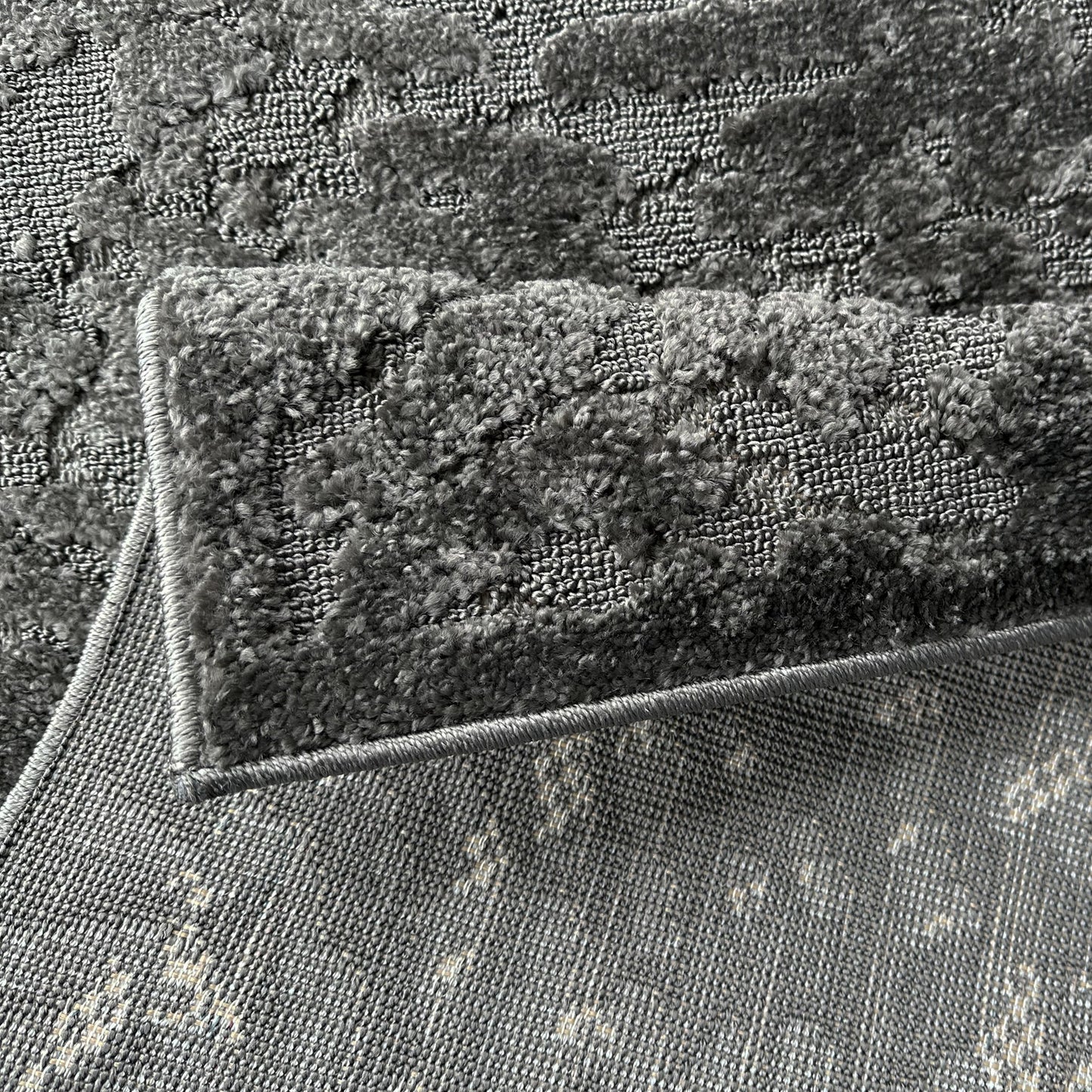 Hanna Indoor/Outdoor Fluid Dark Grey Rug