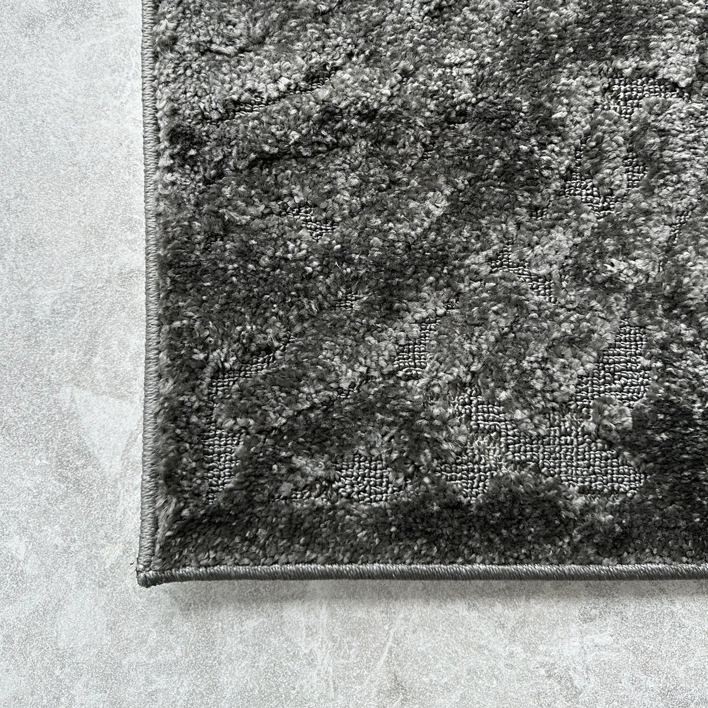 Hanna Indoor/Outdoor Fluid Dark Grey Rug