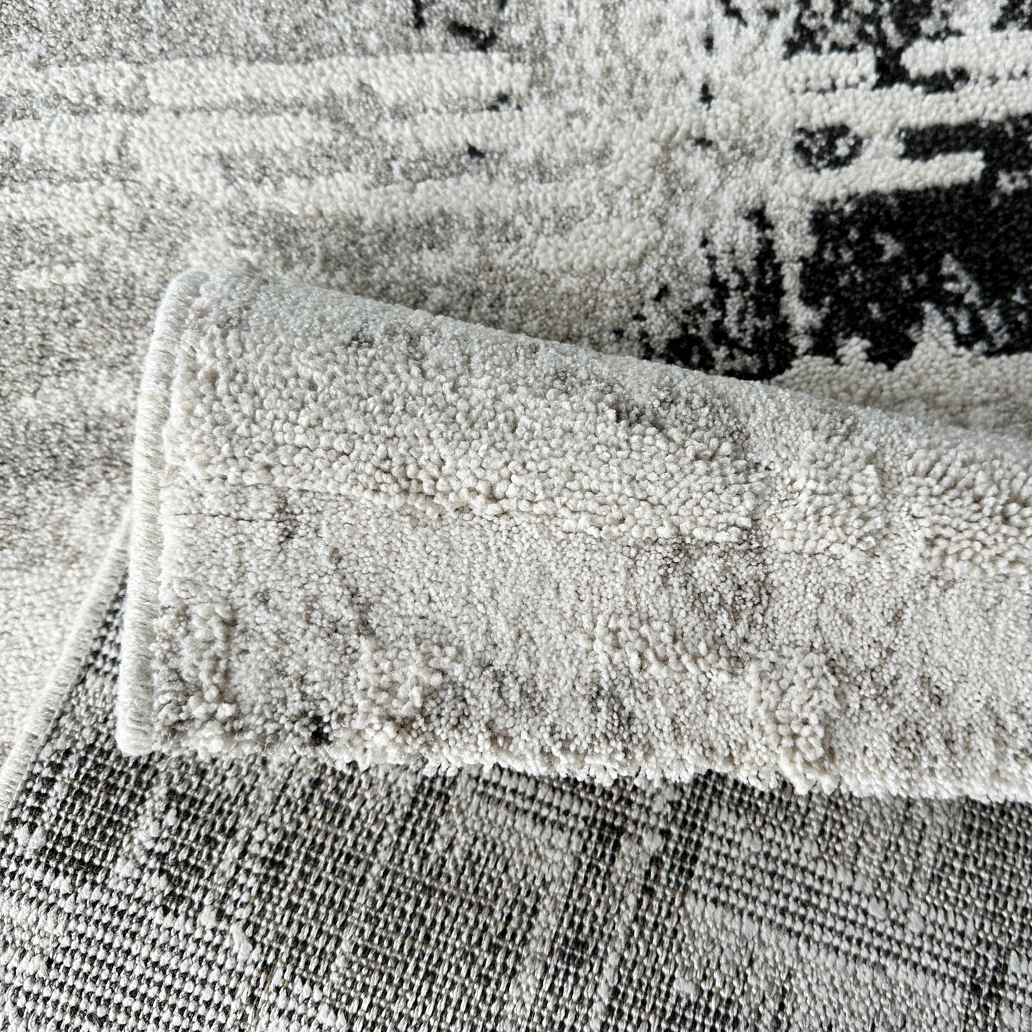 Munro Distressed Grey/Black Rug