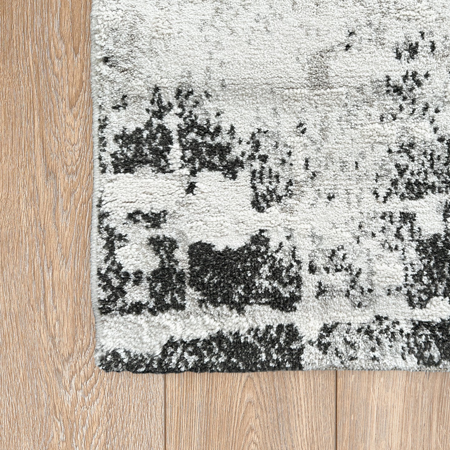 Munro Distressed Grey/Black Rug