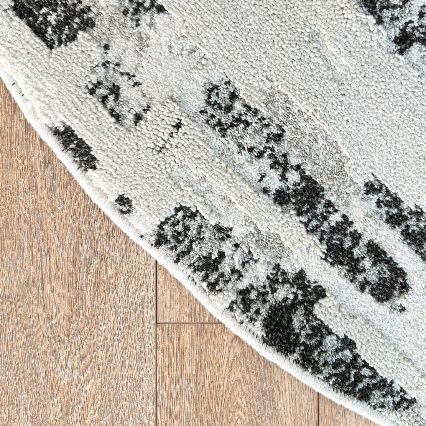 Munro Distressed Grey/Black Rug