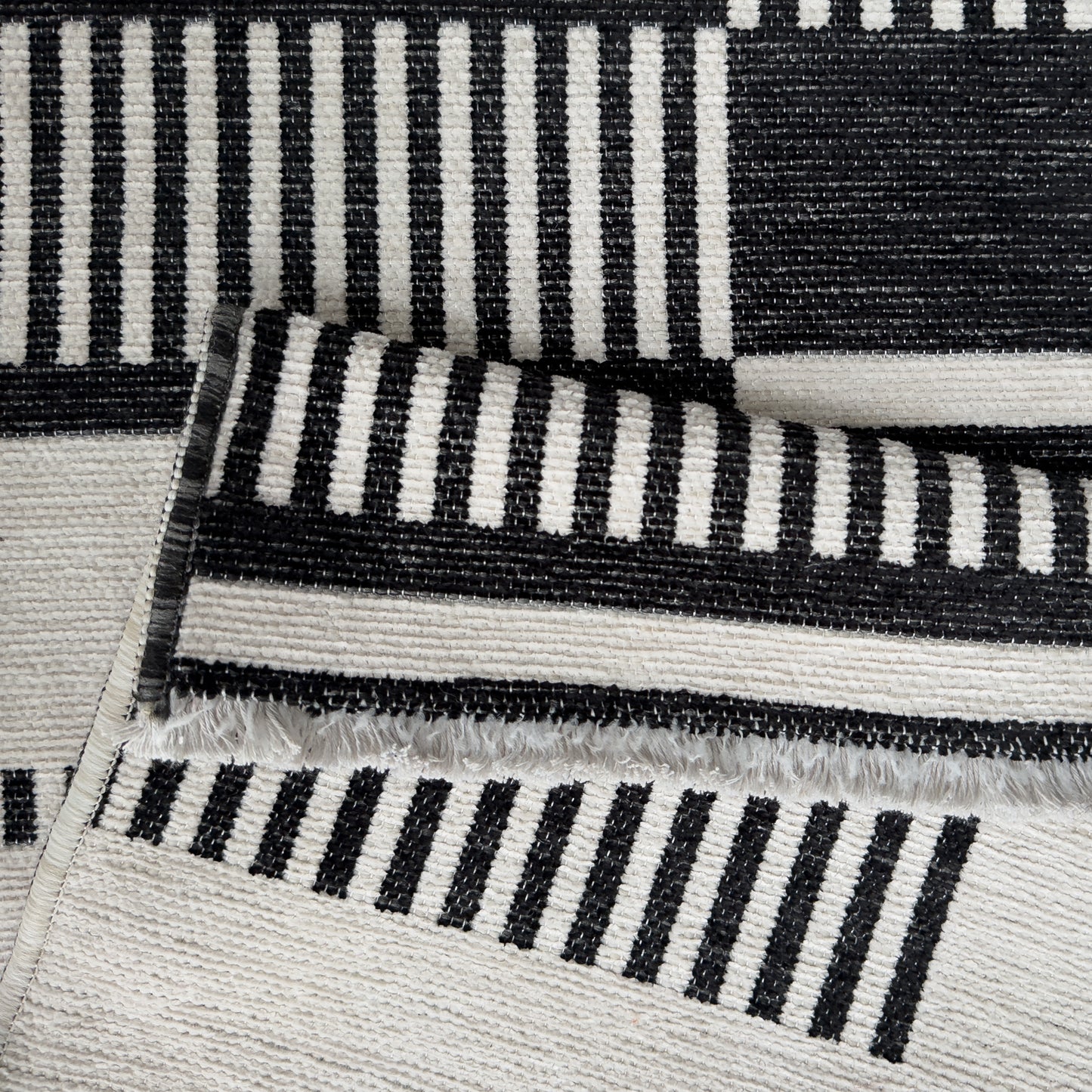Harlow Reversible Block Black Rug
