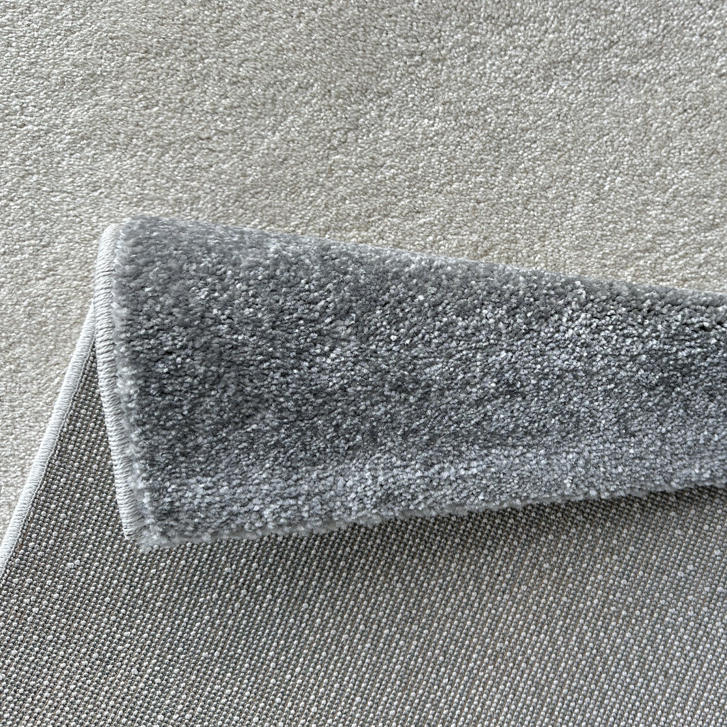 Studio Contour Green Rug