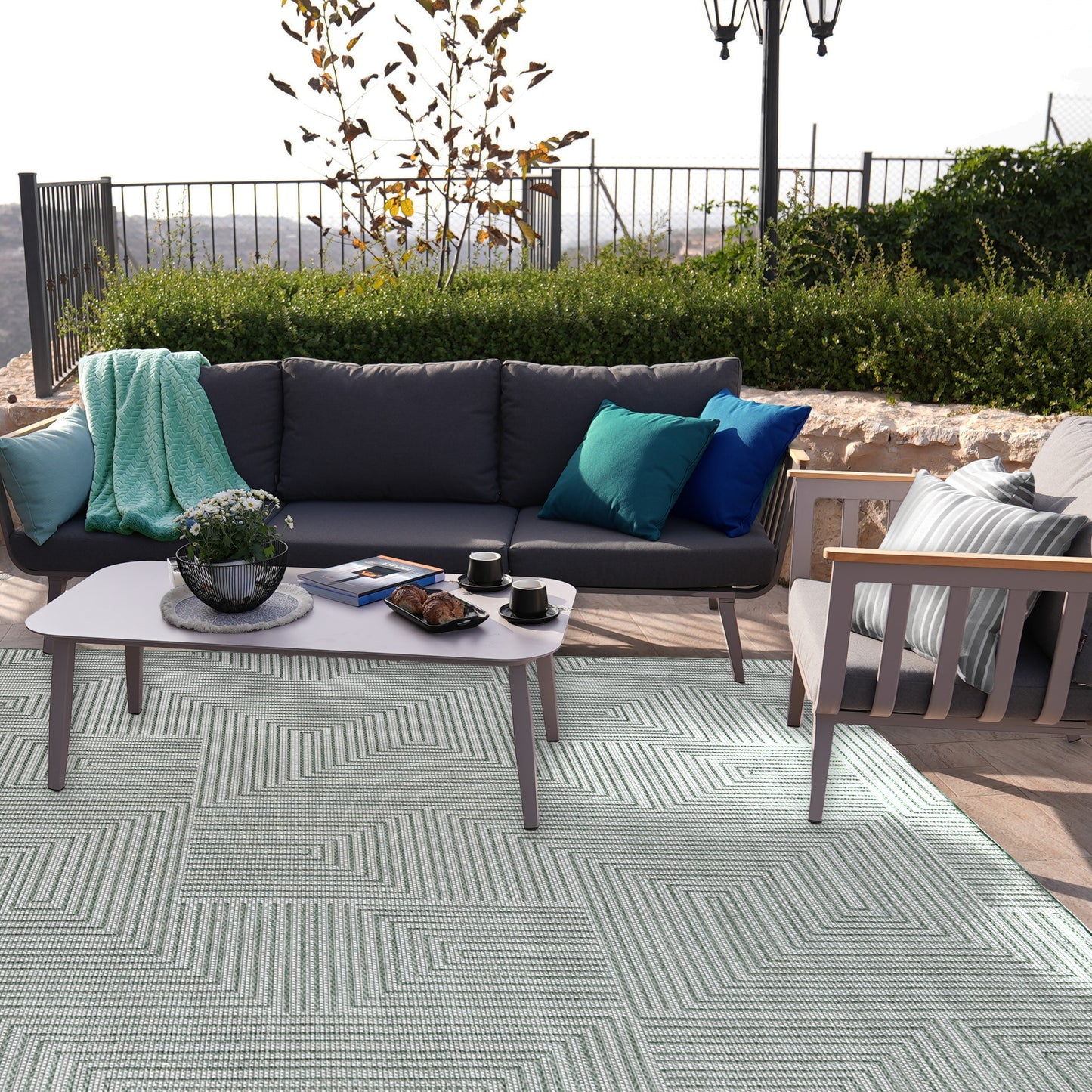 Porto Axis Green Rug