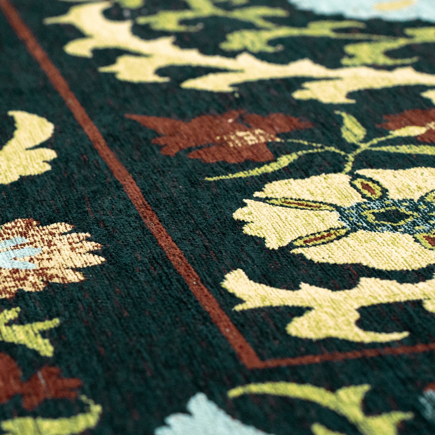 Antiquarian Suzani Bavaria 9729