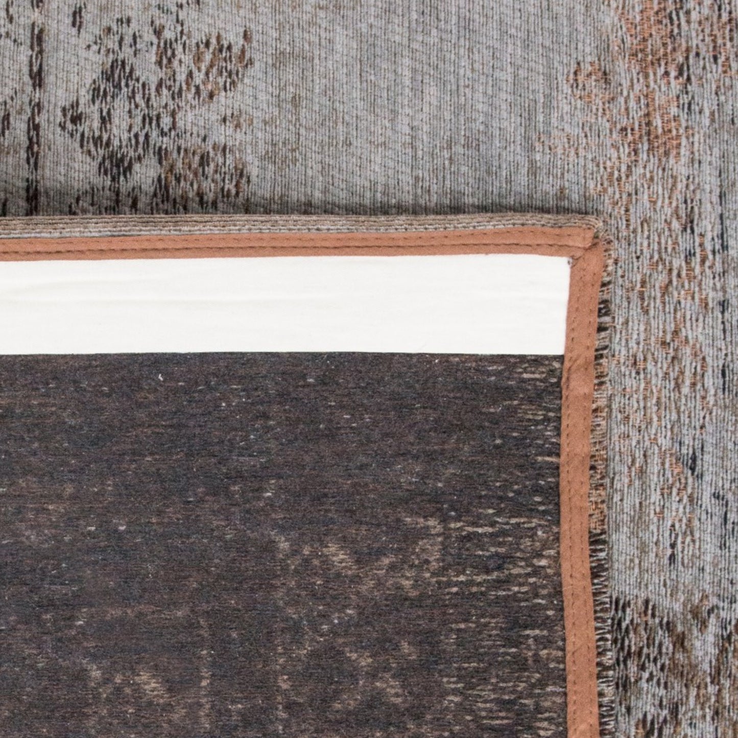Fading World Medallion Grey Ebony 8257